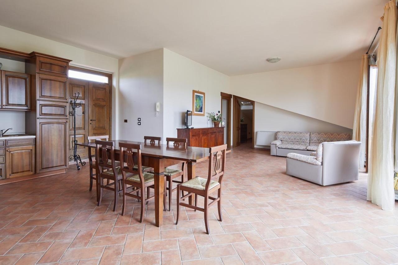 Вилла Relais La Cerreta Кастильоне-дель-Лаго Экстерьер фото