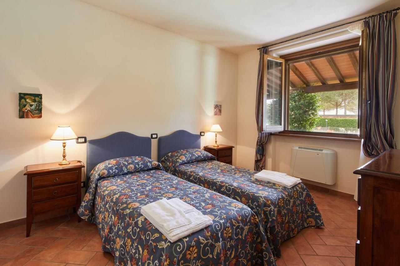 Вилла Relais La Cerreta Кастильоне-дель-Лаго Экстерьер фото