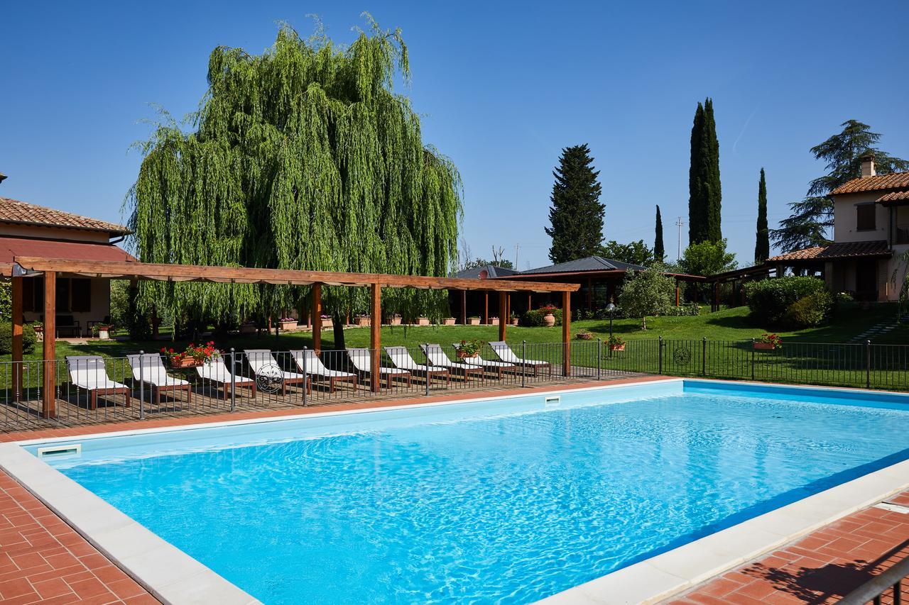 Вилла Relais La Cerreta Кастильоне-дель-Лаго Экстерьер фото